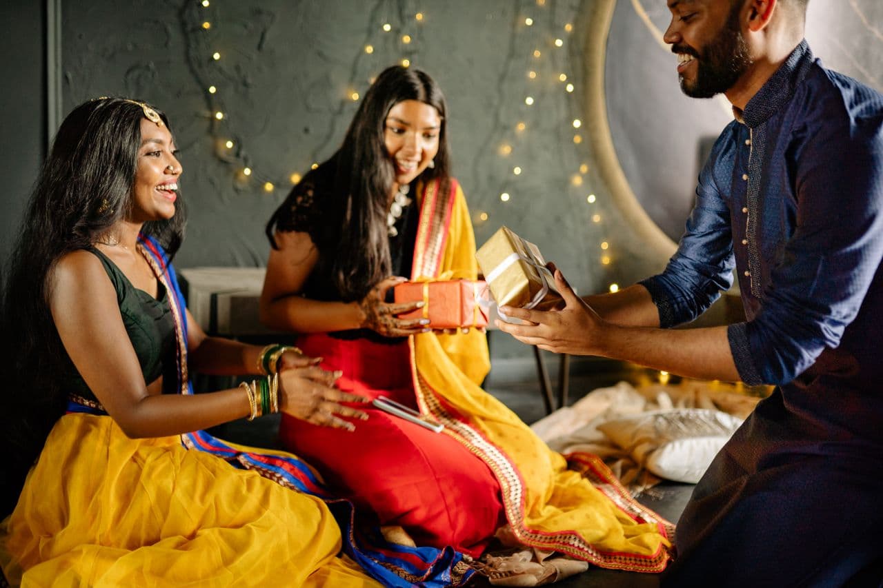 Preparing Your Store's Logistics for Festive Season Spikes