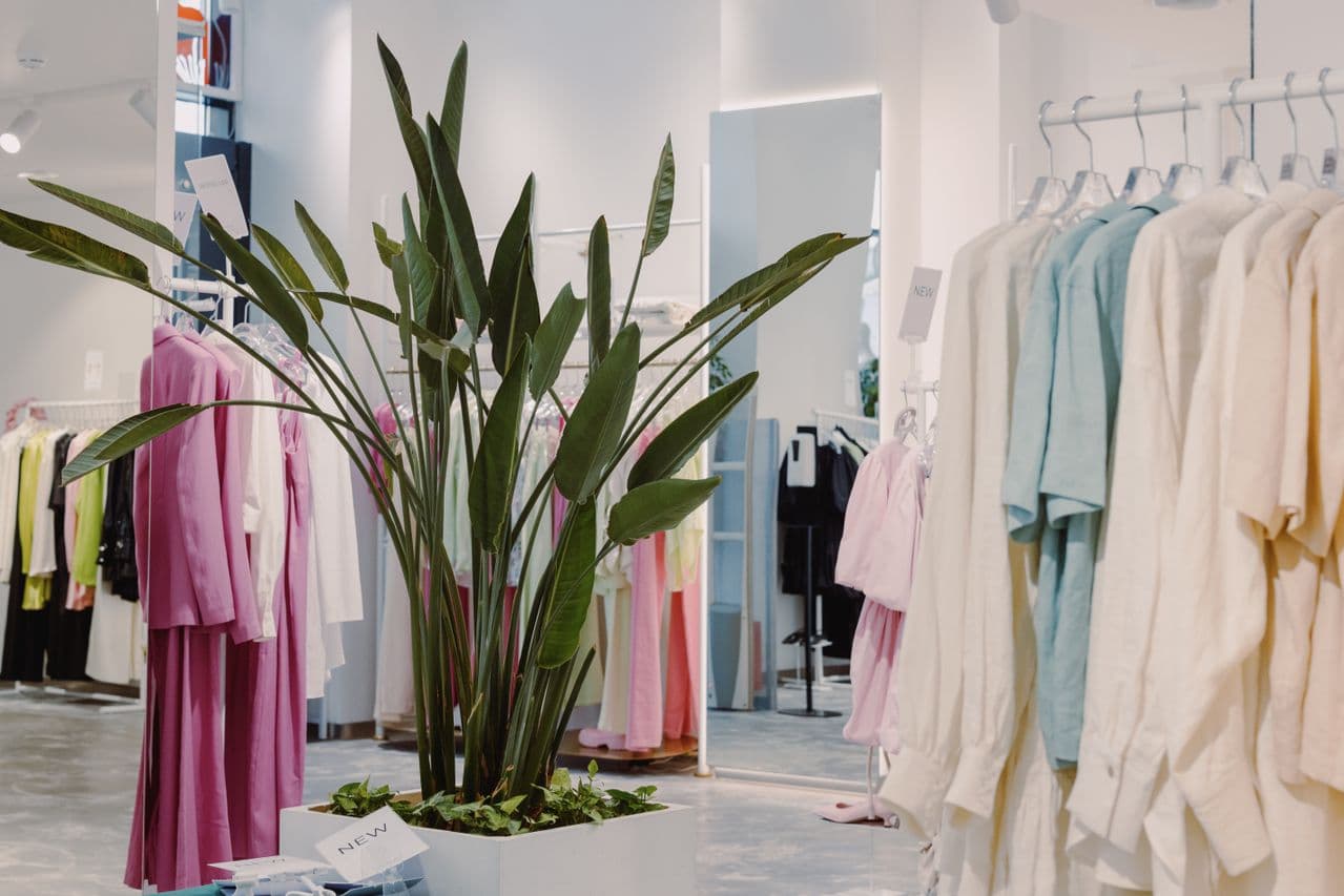 Running a Fashion Brand on Dcommerce: A Full Guide