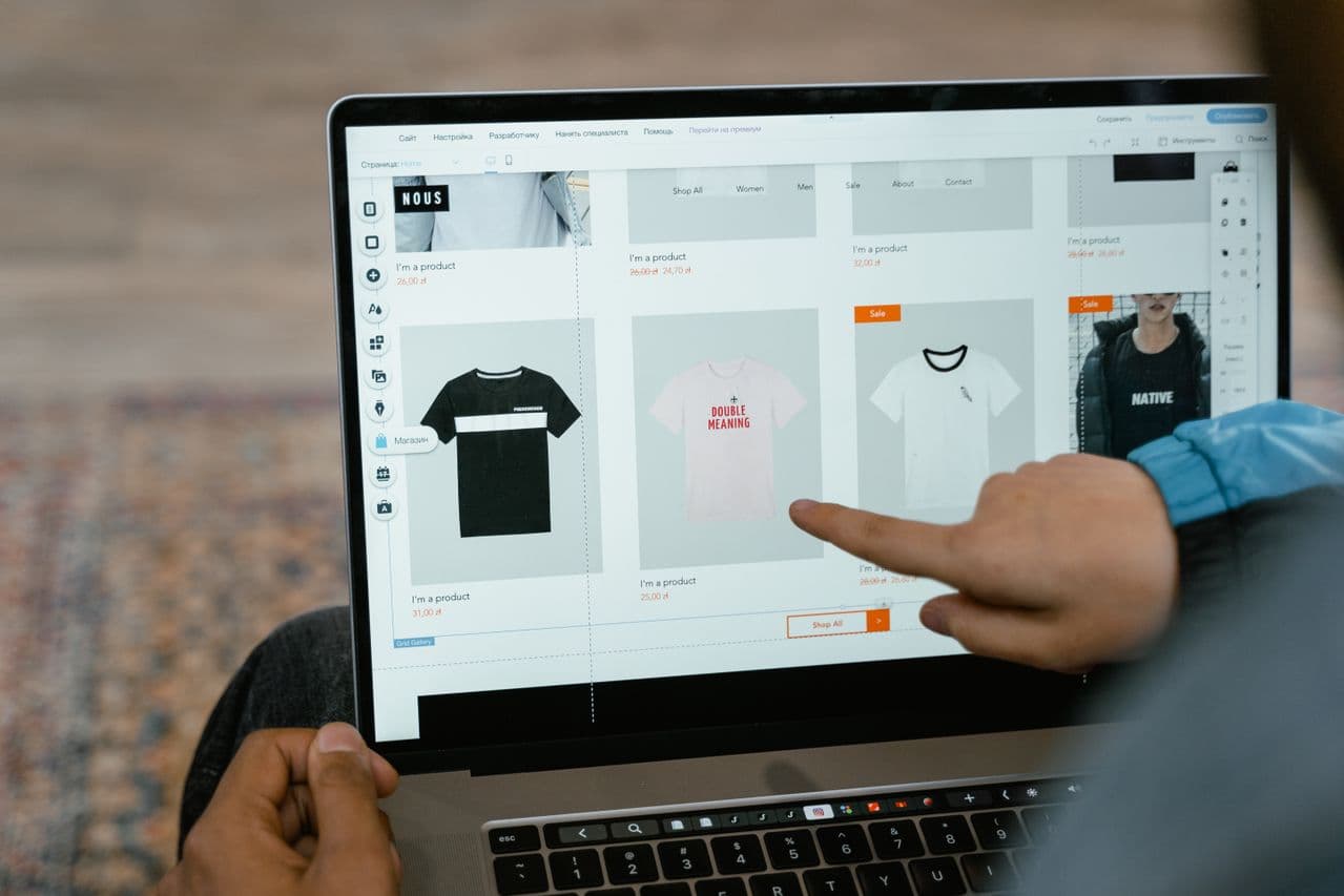 Setting Up Your Dcommerce Store in 5 Minutes